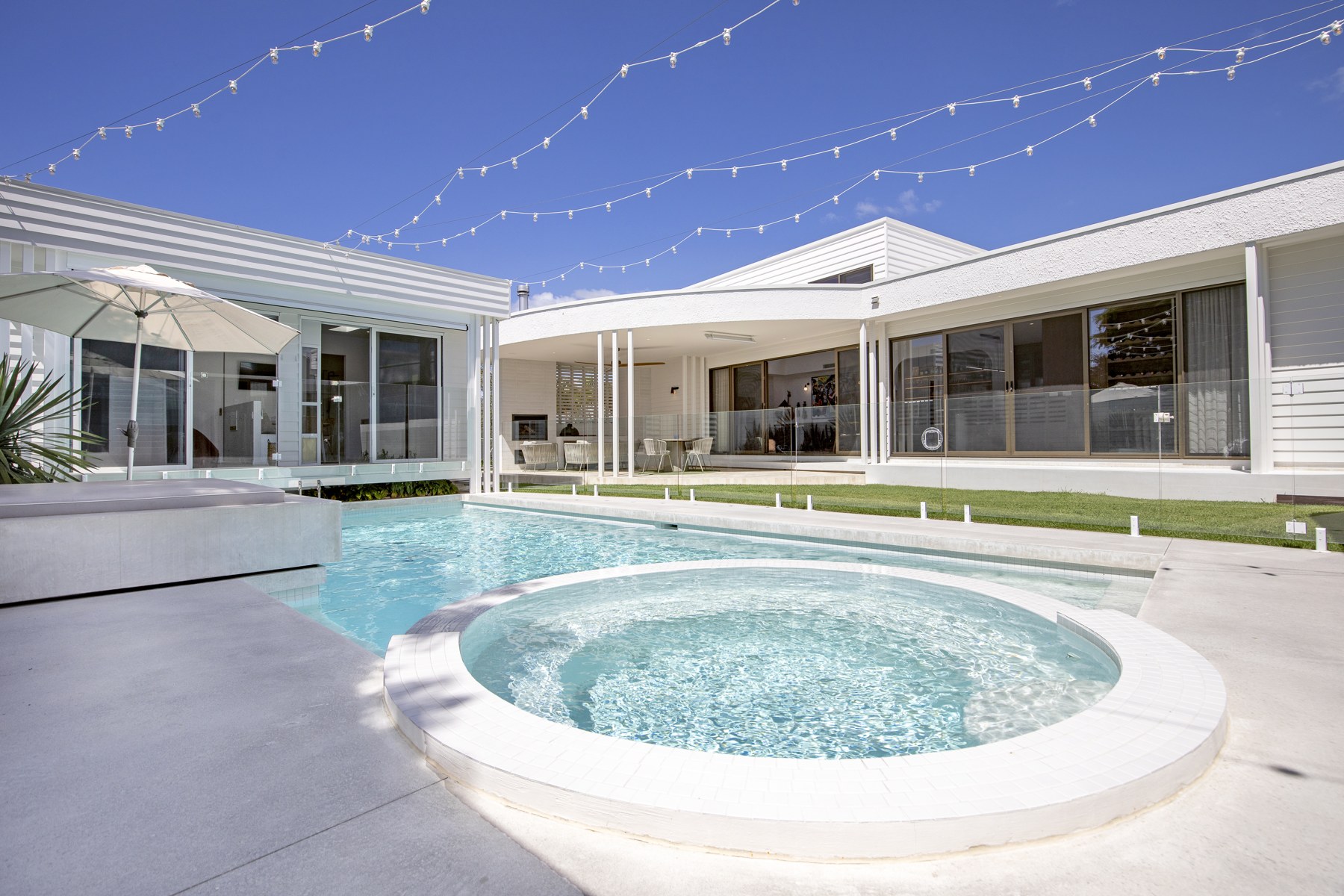 Anchor Court I home and pool